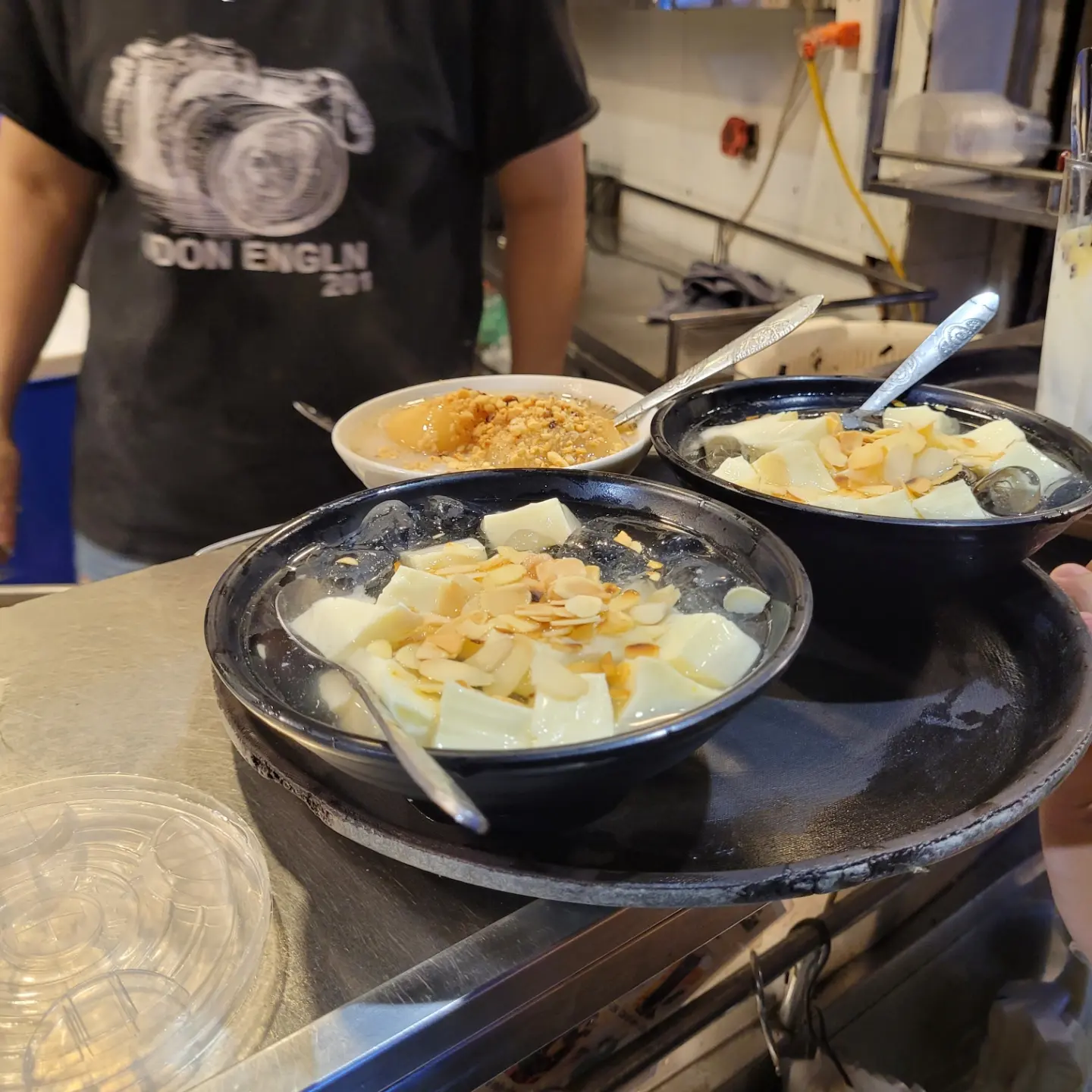 Vietnam Che Vietnamese jelly dessert Hanoi famous shop
